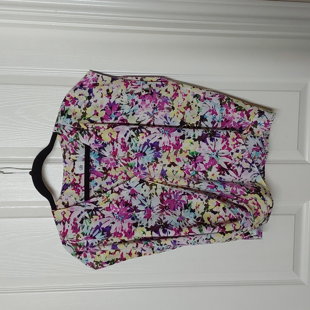 Cabi Eden Floral Blouse Style 5211 Crossover Faux Wrap Top Size Medium M